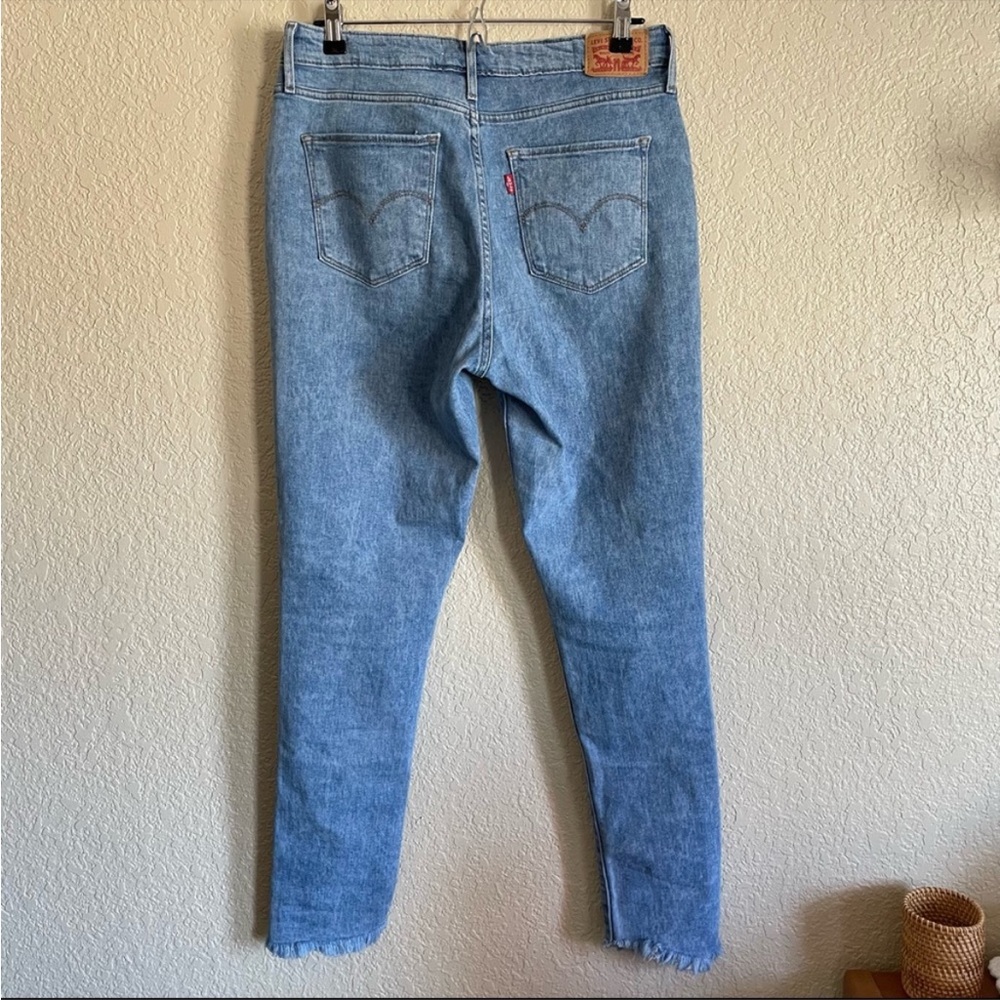 Levi's 721 High Rise Skinny Jeans - Picture 6 of 7
